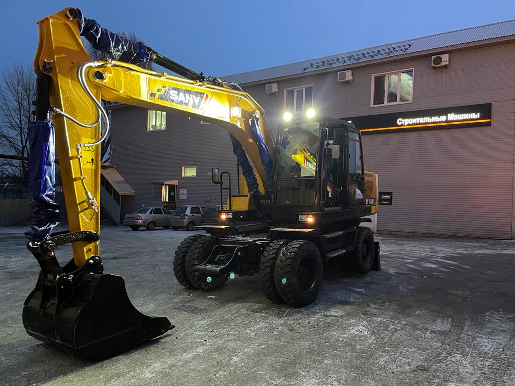 Поступление колесных экскаваторов SY155W на склады компании Строительные машины. Поступление колесных экскаваторов SY155W на склады компании Строительные машины.